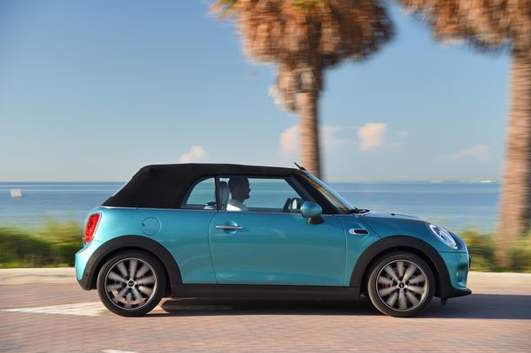 La Mini Cabriolet change de génération