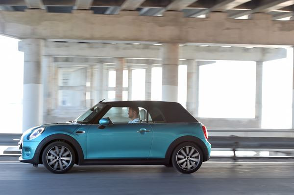 La Mini Cabriolet change de génération