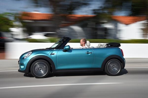 La Mini Cabriolet change de génération