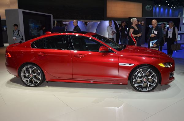Dans les allées du salon automobile international 2015 de Los Angeles