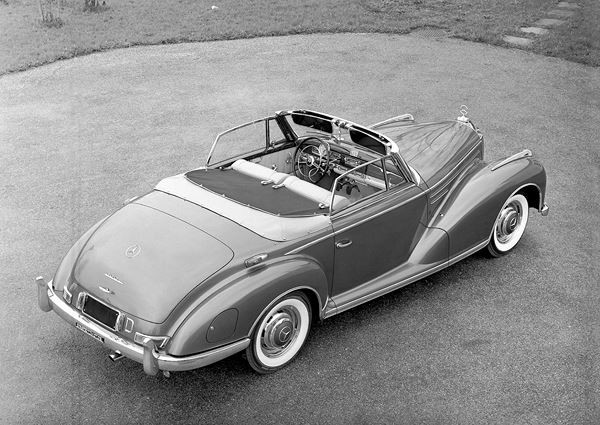 L'édition 2016 du salon Rétromobile ouvre ses portes