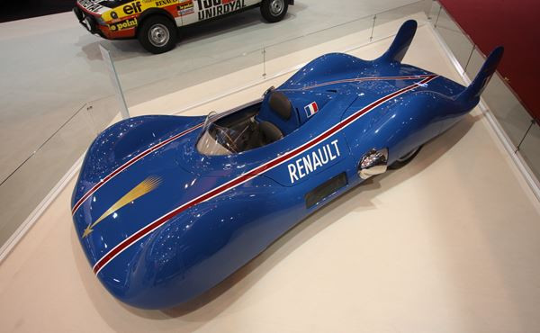 L'édition 2016 du salon Rétromobile ouvre ses portes