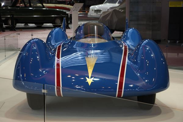 L'édition 2016 du salon Rétromobile ouvre ses portes