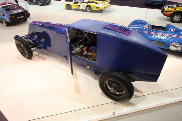 L'édition 2016 du salon Rétromobile ouvre ses portes