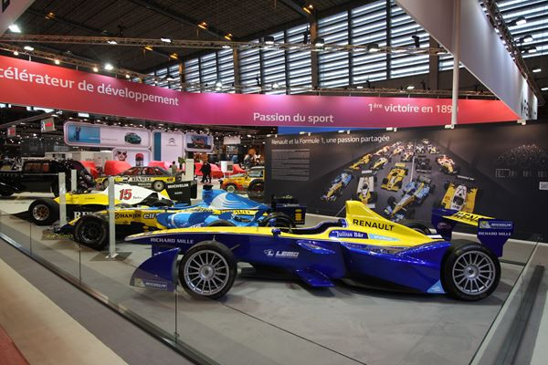 L'édition 2016 du salon Rétromobile ouvre ses portes