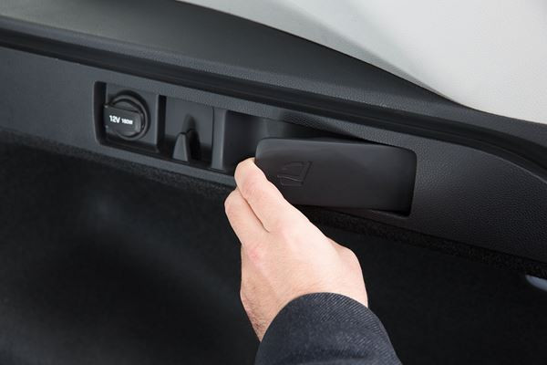 La variante break de la Kia Optima SW embarque un chargement de 553 litres