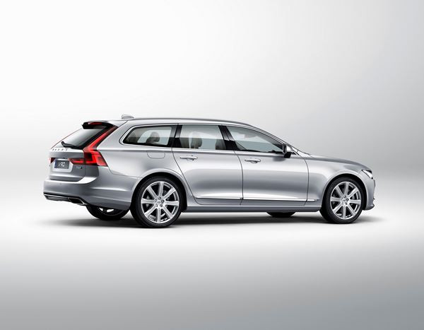 Le break Volvo V90 franchit un cap en terme d’esthétique