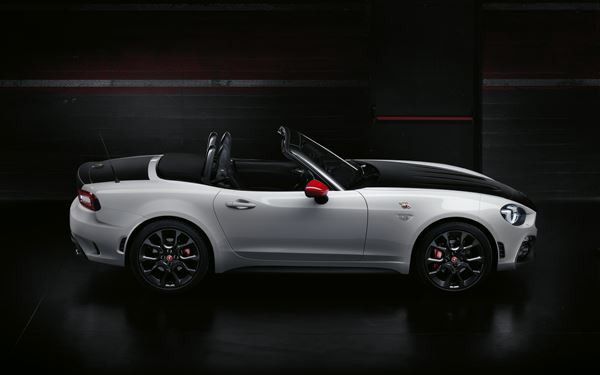 L'Abarth 124 spider est conçue pour les sensations et les performances