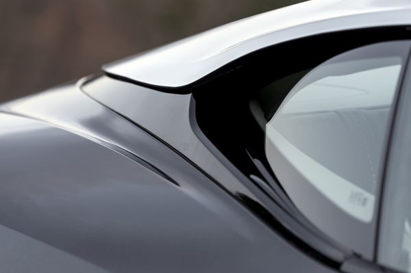 L'Aston Martin DB11 embarque un moteur V12 biturbo de 608 ch