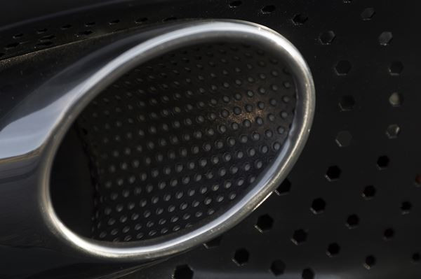L'Aston Martin DB11 embarque un moteur V12 biturbo de 608 ch