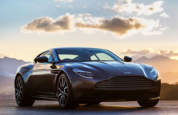 L'Aston Martin DB11 embarque un moteur V12 biturbo de 608 ch