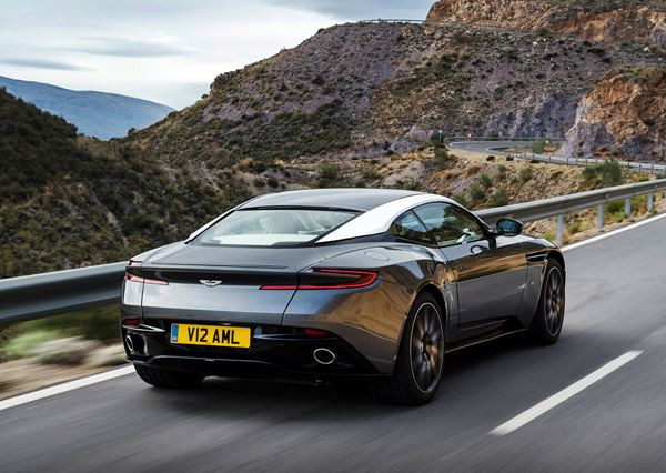 L'Aston Martin DB11 embarque un moteur V12 biturbo de 608 ch