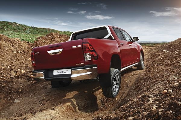 La huitième génération du pick-up Toyota Hilux revendique un confort supérieur