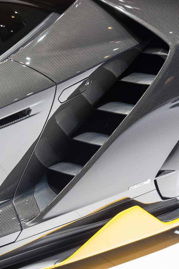 La super-sportive Lamborghini Centenario embarque un V12 de 770 ch
