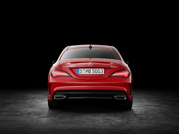 Le Mercedes CLA Coupé s'offre un restylage