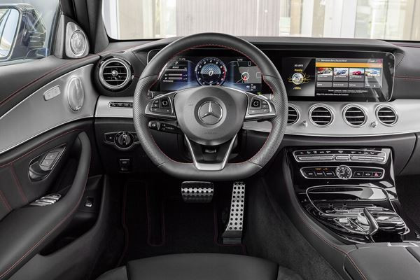 La Mercedes-AMG E 43 4Matic embarque un V6 biturbo 3.0 litres de 401 ch