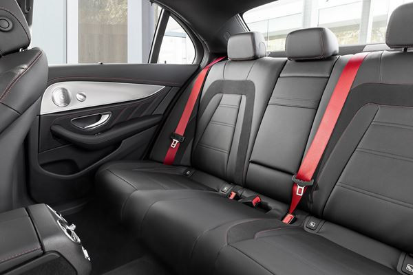 La Mercedes-AMG E 43 4Matic embarque un V6 biturbo 3.0 litres de 401 ch