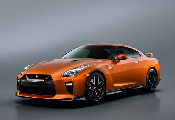 La Nissan GT-R version 2017 repousse ses limites en matière de performances