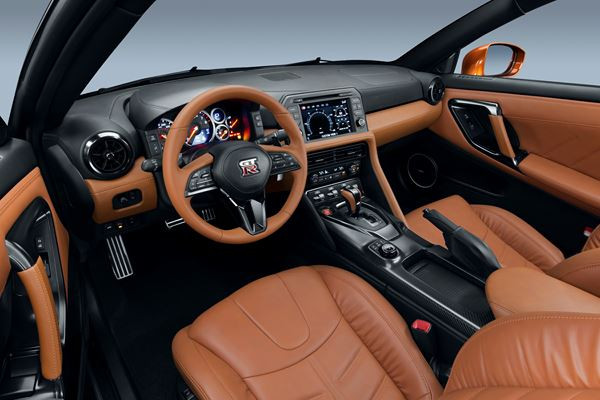 La Nissan GT-R version 2017 repousse ses limites en matière de performances