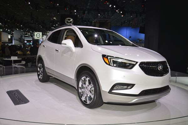 L'édition 2016 du salon de l’automobile de New York ouvre ses portes au public