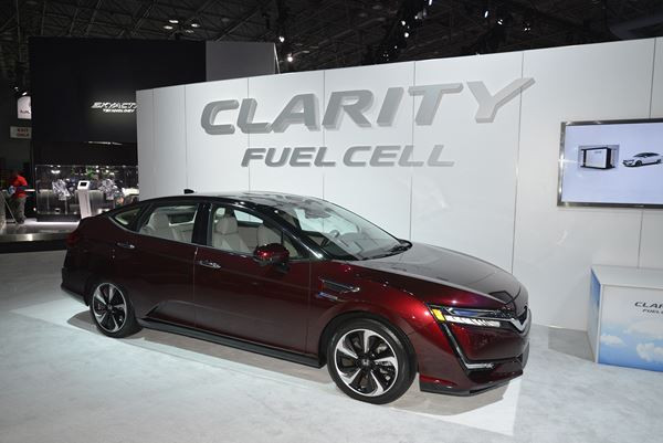 L'édition 2016 du salon de l’automobile de New York ouvre ses portes au public