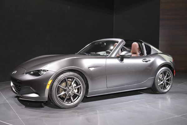 L'édition 2016 du salon de l’automobile de New York ouvre ses portes au public