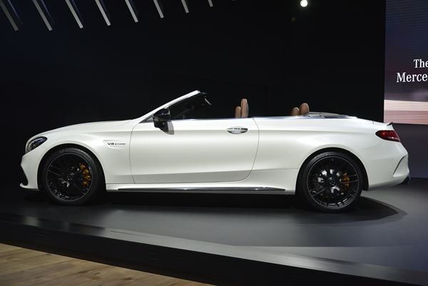 L'édition 2016 du salon de l’automobile de New York ouvre ses portes au public