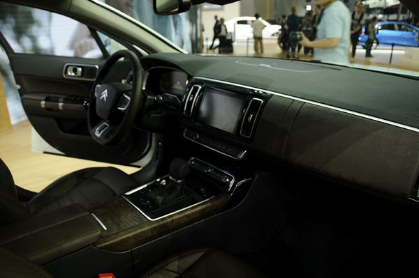 La Citroën C6 s'installe en Chine