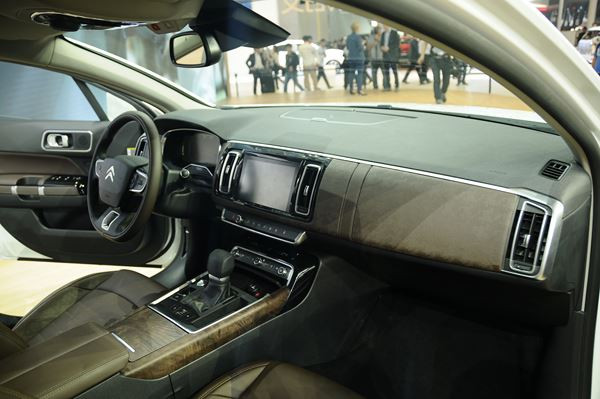 La Citroën C6 s'installe en Chine