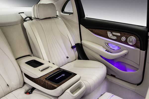 La Mercedes Classe E à empattement long s’allonge de 140 millimètres