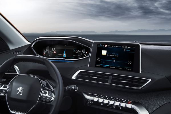 Le SUV compact Peugeot 3008 affiche un design et un cockpit spectaculaires