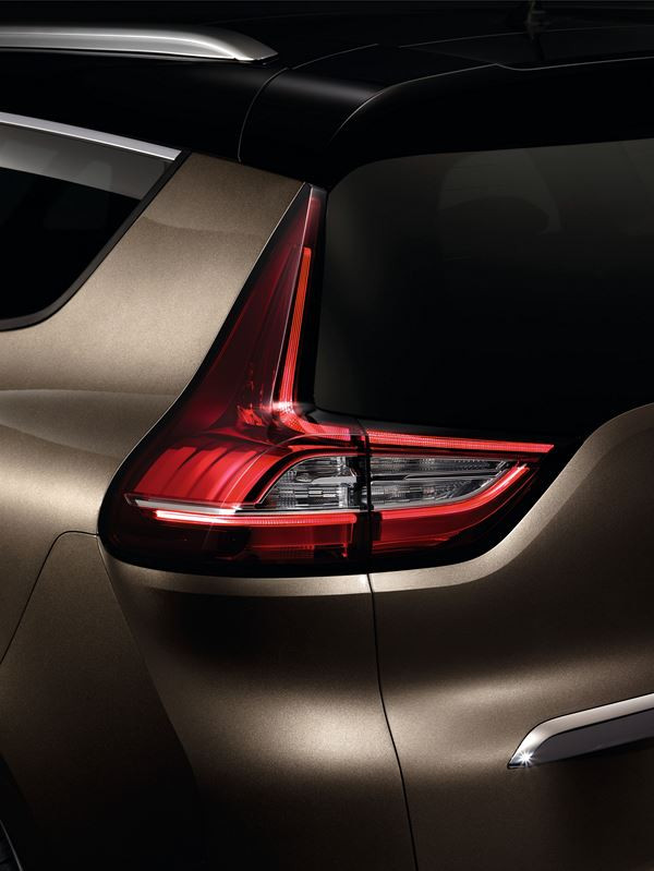 Le Renault Grand Scenic fait sa révolution design