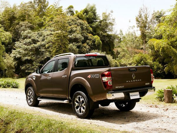 Le pick-up d’une tonne Renault Alaskan intègre une face avant imposante
