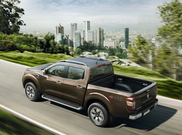 Le pick-up d’une tonne Renault Alaskan intègre une face avant imposante