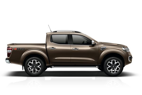 Le pick-up d’une tonne Renault Alaskan intègre une face avant imposante