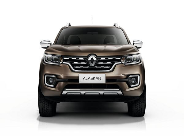 Le pick-up d’une tonne Renault Alaskan intègre une face avant imposante