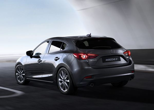 La Mazda 3 2017 restylée reçoit de nouveaux équipements