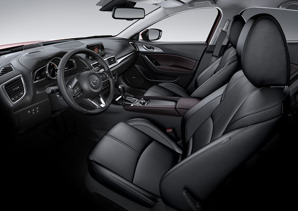 La Mazda 3 2017 restylée reçoit de nouveaux équipements