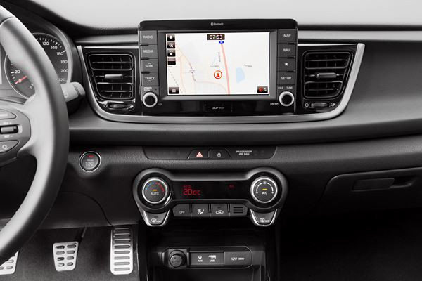 La nouvelle Kia Rio affiche des lignes droites et des surfaces lisses