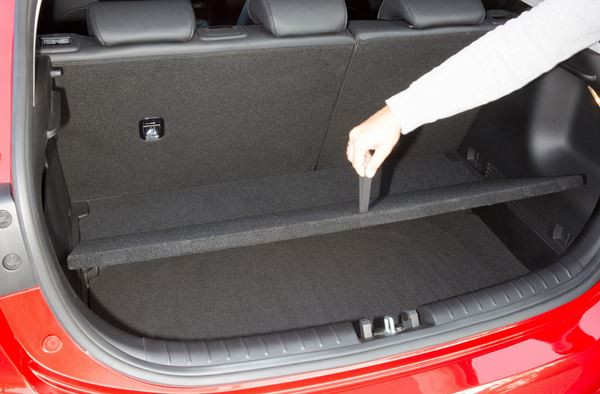 La nouvelle Kia Rio affiche des lignes droites et des surfaces lisses