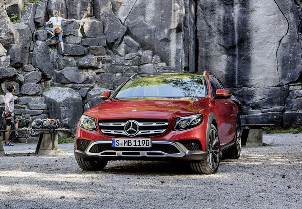 La Mercedes Classe E se décline en version break All-Terrain