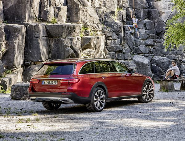La Mercedes Classe E se décline en version break All-Terrain
