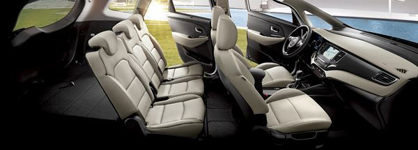 Le monospace Kia Carens s'offre un restylage extérieur et intérieur