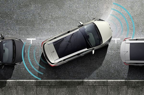 Le monospace Kia Carens s'offre un restylage extérieur et intérieur