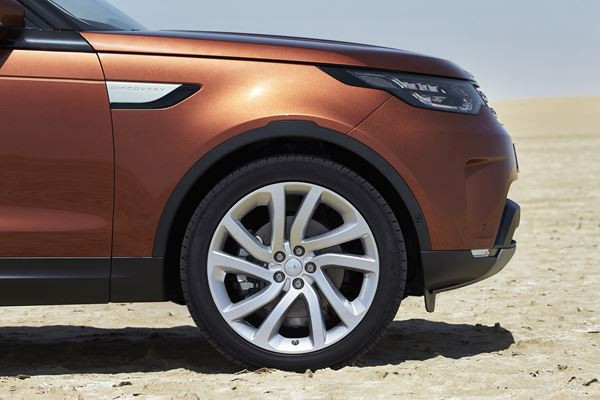 Le Land Rover Discovery adopte un design extérieur radicalement différent