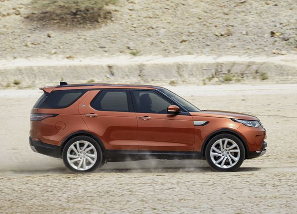 Le Land Rover Discovery adopte un design extérieur radicalement différent