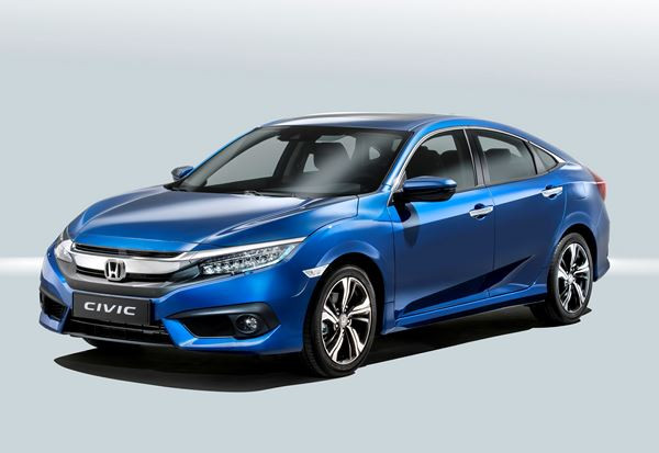 La Honda Civic 4 portes revendique un tempérament sportif