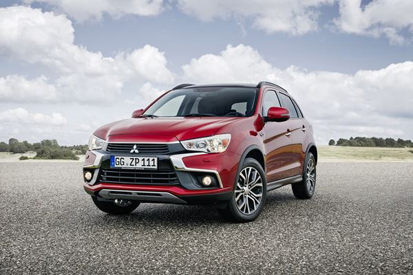 Le SUV compact Mitsubishi ASX s'offre une nouvelle face avant « Dynamic Shield »