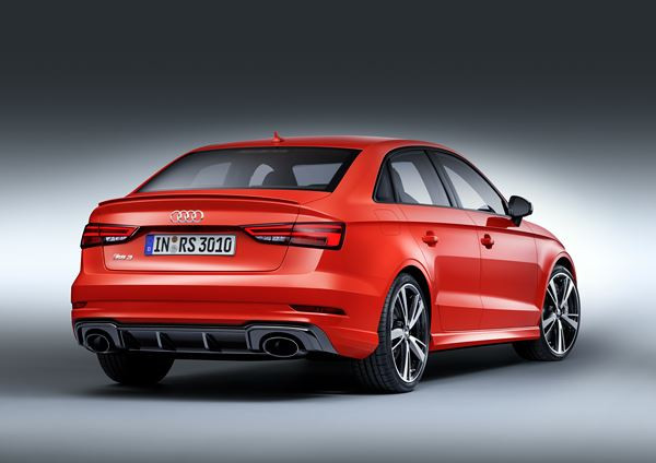 L’Audi RS 3 berline affiche un caractère ultra-sportif