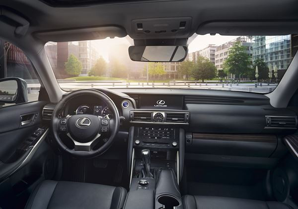La Lexus IS s'offre des évolutions de style
